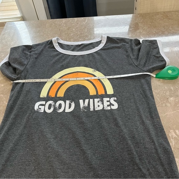 Grey short sleeve t shirt with white around neck and sleeves size medium - Picture 8 of 9